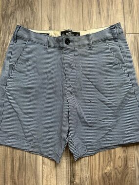 Hollister Beach Prep Short with Epic Flex Men's Blue and White Striped Shorts 31